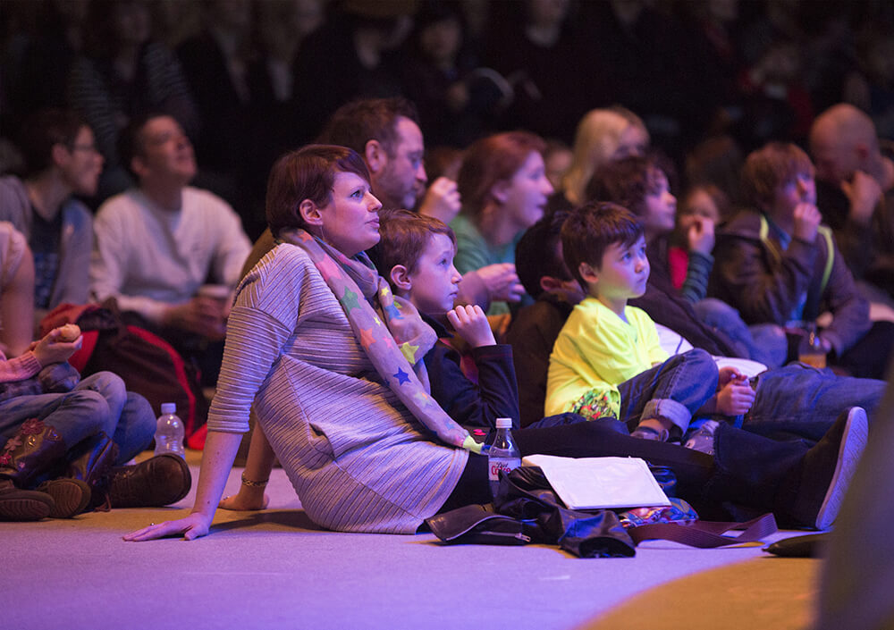 a_family_audience_with_children_aged_5-15